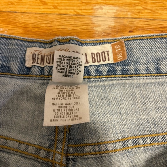 Baggy Light Wash Jeans - Picture 4 of 5